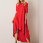 Červené nadměrné šaty