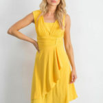 Žluté elegantní šaty