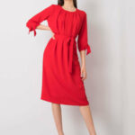 Červené elegantní šaty s páskem